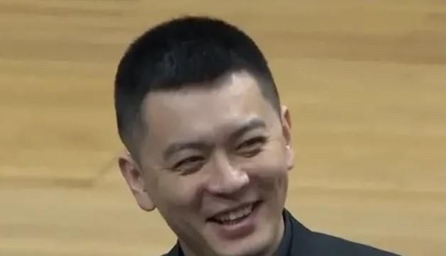 上半场补时1分钟，米兰1-0弗洛西诺尼。